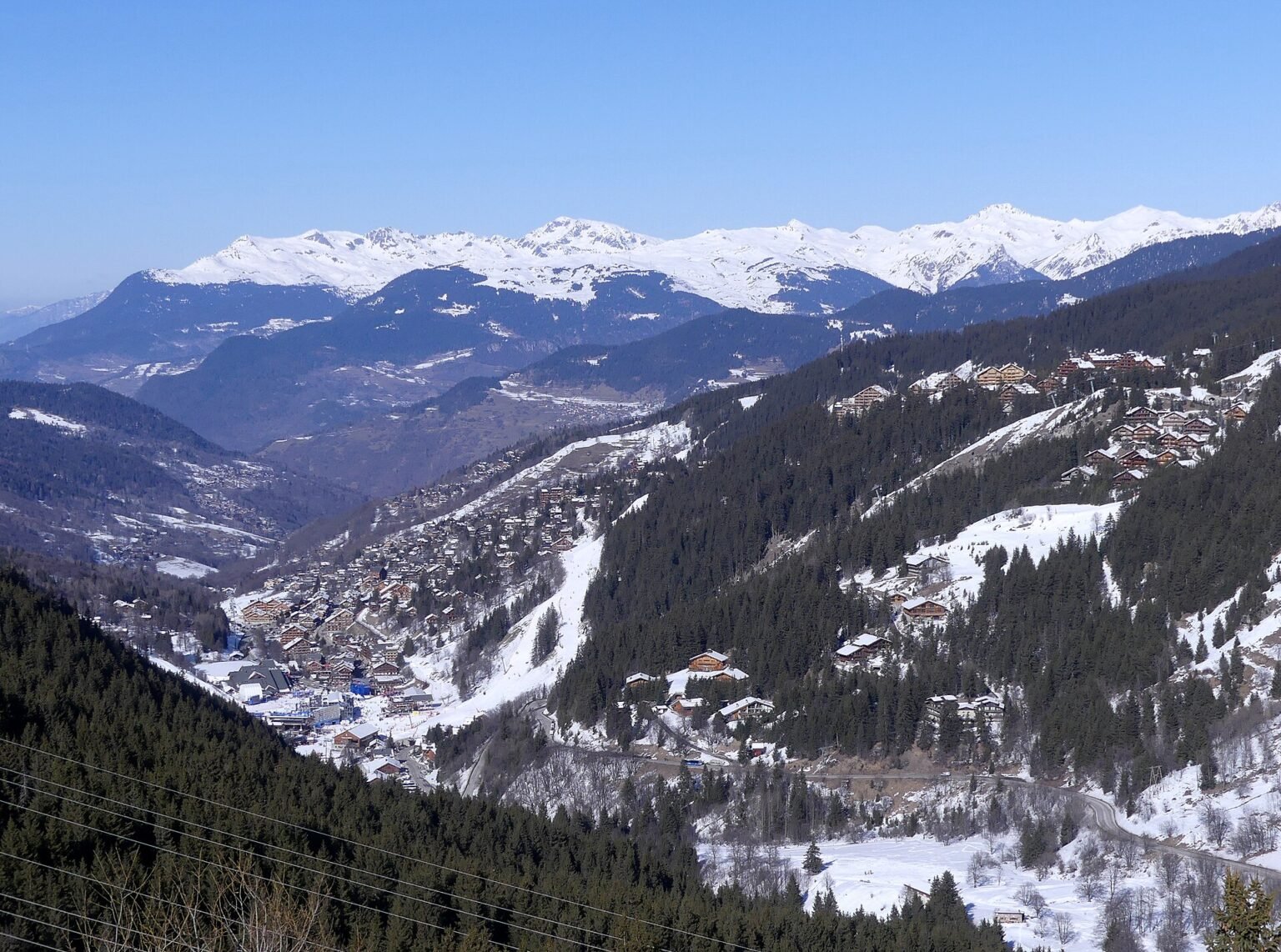 Méribel vue depuis Mottaret en hiver